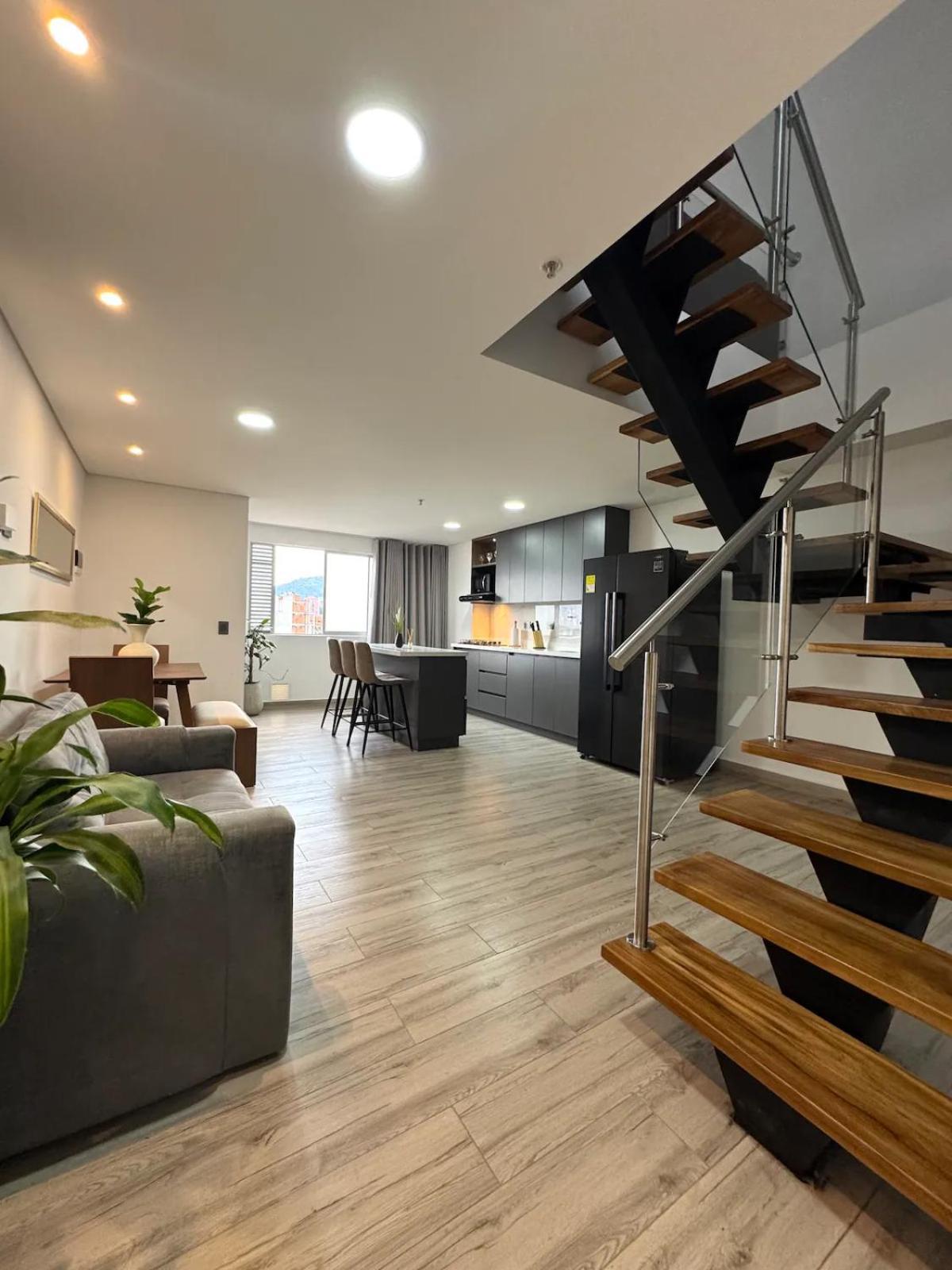 Torre Zurich Luxury Apartment *